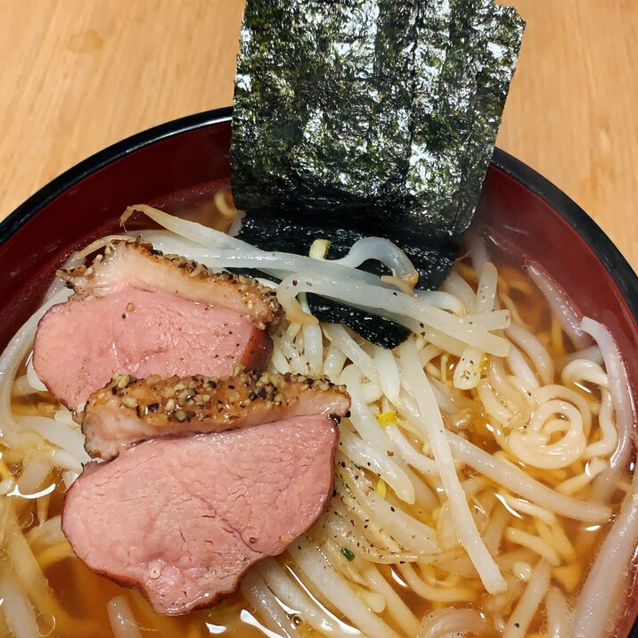 合鴨パストラミで作る！醤油ラーメン